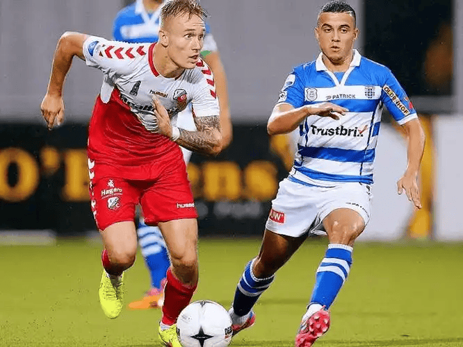 爱游戏入口-阿贾克斯防线松动备战足总杯里昂调整名单备战荷甲之后，德布劳内在加拿大队比赛中惊艳表现