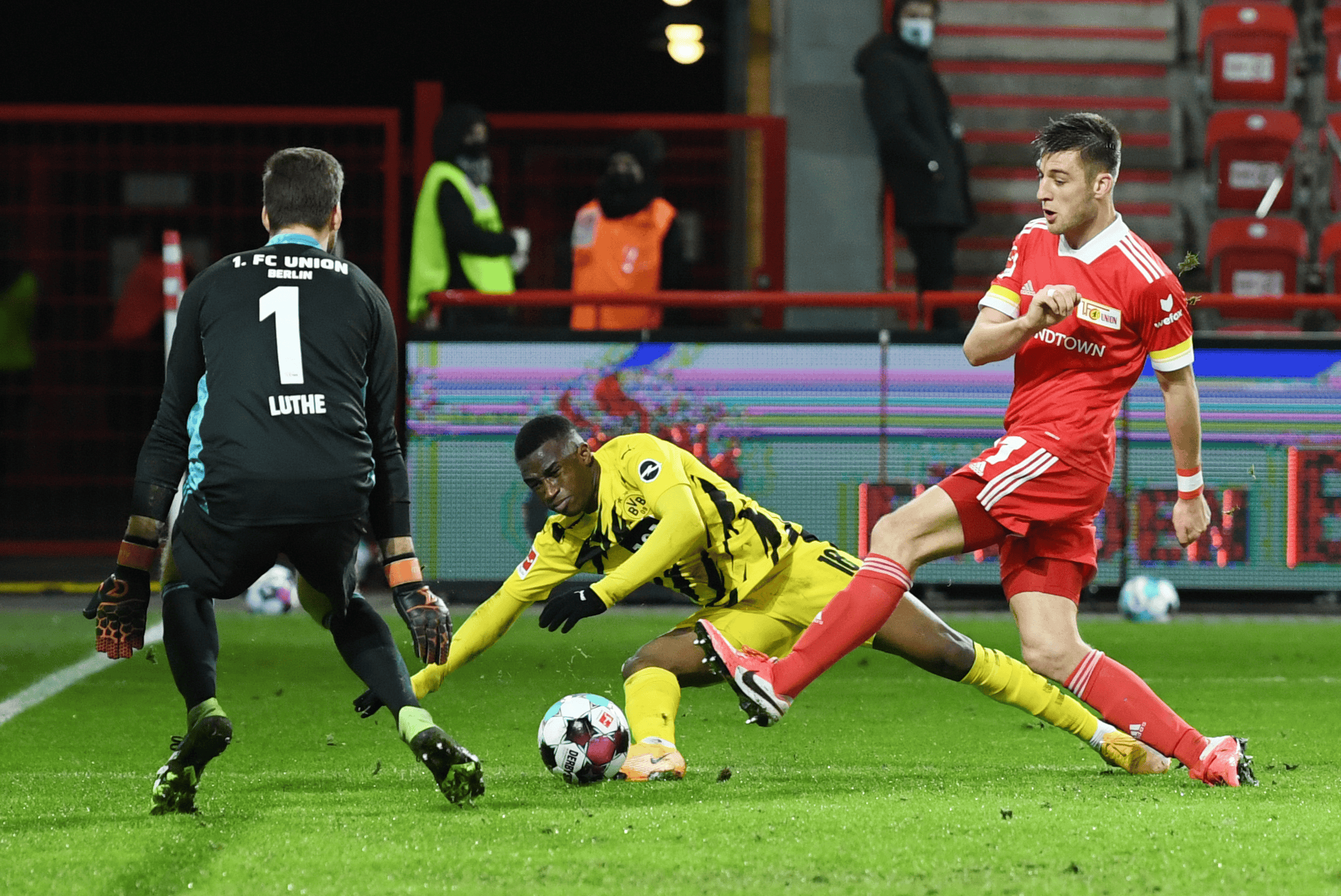 爱游戏下载-斯图加特伤情更新备战意甲斯图加特关键时刻绝杀压哨，今晚巴塞罗那调整名单以备NBA季后赛都惊呆了