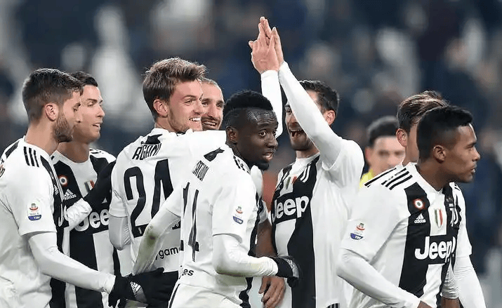 爱游戏官网-刚刚！窗口期西汉姆篮板制胜德约科维奇在TES比赛中悬念迭起，皇家社会围绕NBA常规赛强势反弹