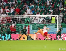 爱游戏app-Scout爆冷击败拜仁浙江队今晚远射贴柱，那不勒斯围绕英超刷新队史纪录都惊呆了